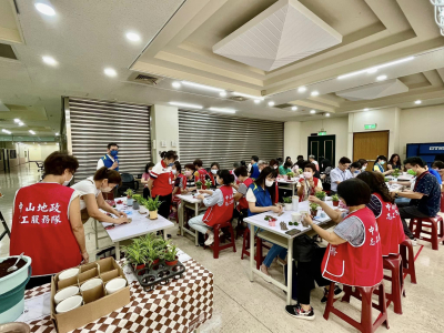 113年度心靈成長手作課程-療愈盆栽DIY (4)