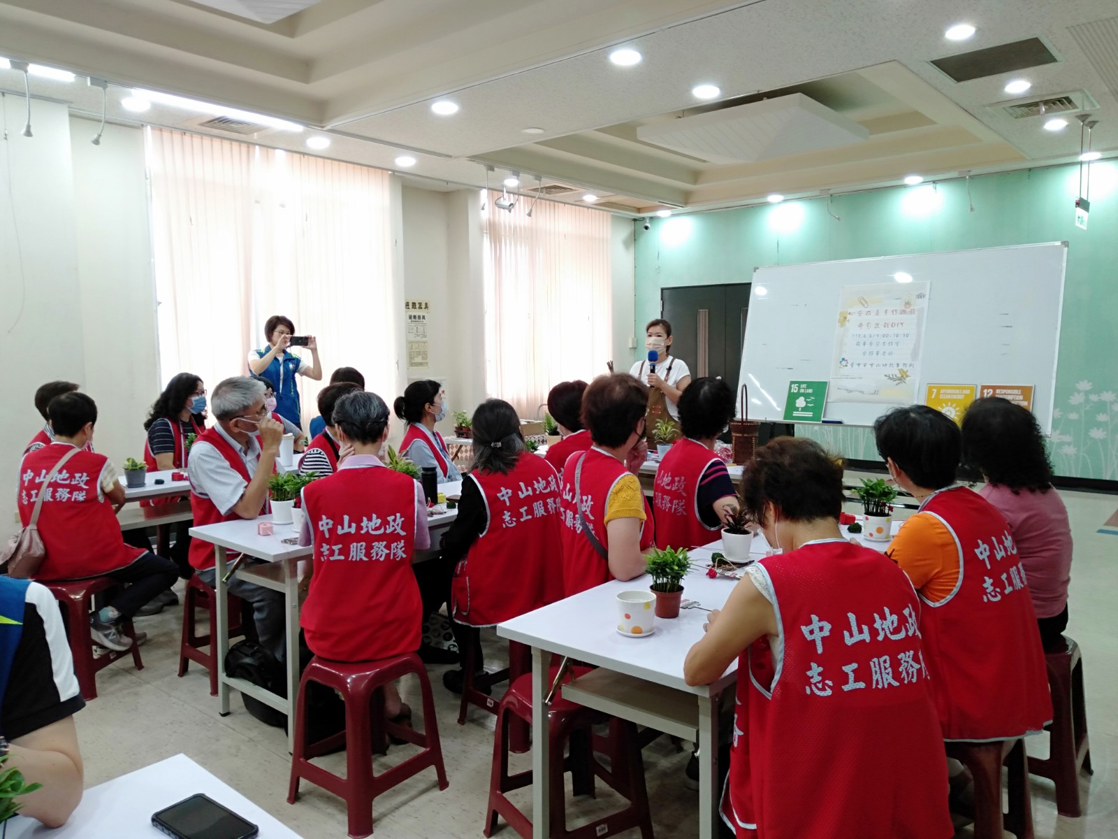 1130606心靈成長療癒盆栽老師上課講解2
