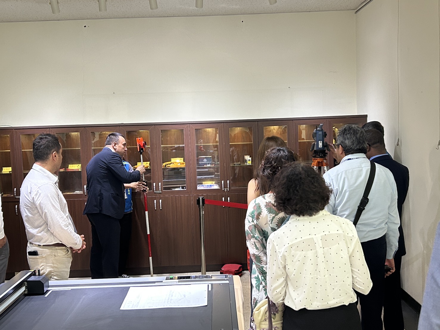 參觀本所測量儀器風華展.jpg